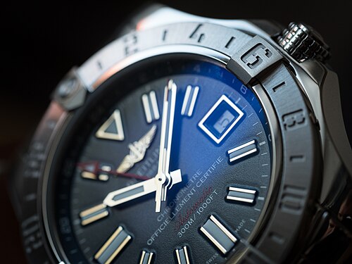 Breitling Avenger: Breitling Avenger II GMT, ref. A3239011/C872/170A (description names the reference)