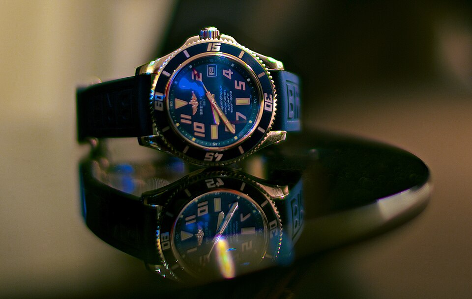 Breitling Superocean: a Breitling Superocean (generation and reference not stated on the file page)