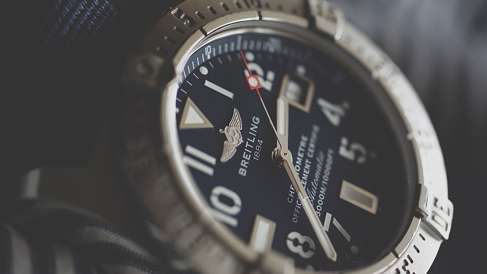 Breitling Avenger: Breitling Avenger II Seawolf (Unsplash upload from before June 2017, licence review passed 22 August 2024)